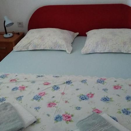 Apartment For 6 In Makarska Centar Exterior foto